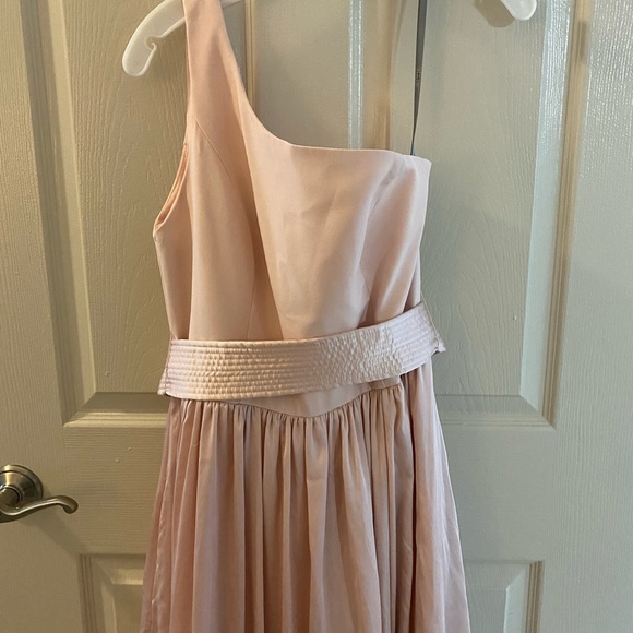 Beautiful formal dress! - Picture 3 of 6